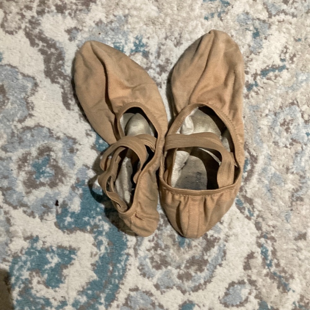 So danca flat shoes